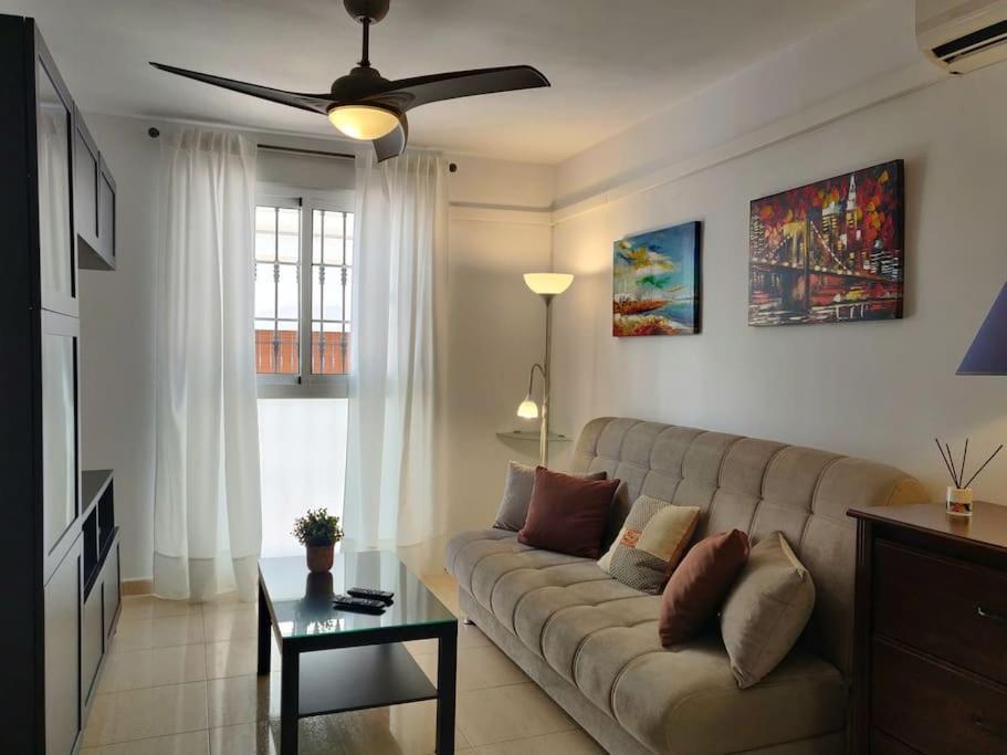 Apartamento Centrico En Fuengirola A 200 Metros De La Playa Ngoại thất bức ảnh