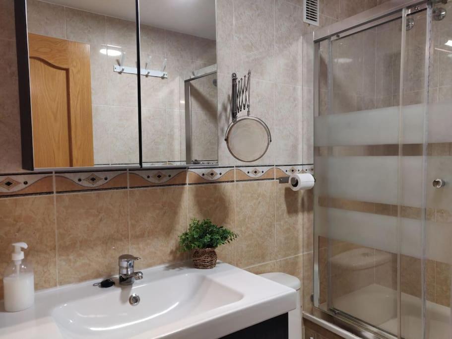 Apartamento Centrico En Fuengirola A 200 Metros De La Playa Ngoại thất bức ảnh