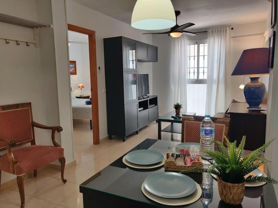 Apartamento Centrico En Fuengirola A 200 Metros De La Playa Ngoại thất bức ảnh